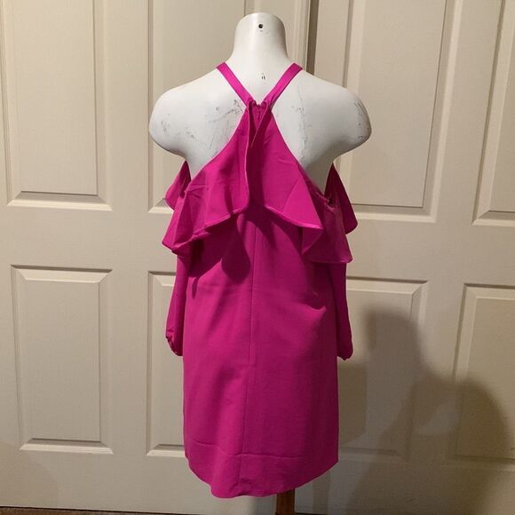 Lilly Pulitzer hot pink cold shoulder dress. Size 2 - Picture 6 of 11